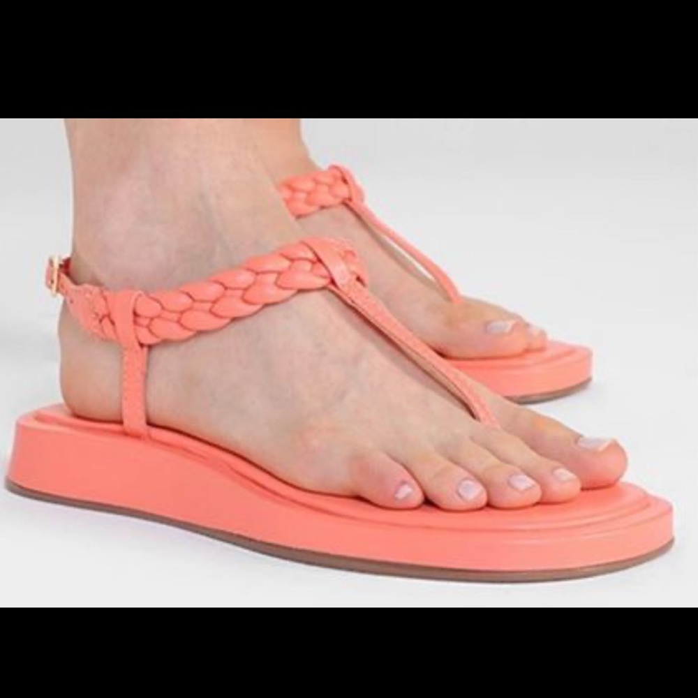 Flat Thong Sandals, Coral, size 8, but runs large and fits a 8,5